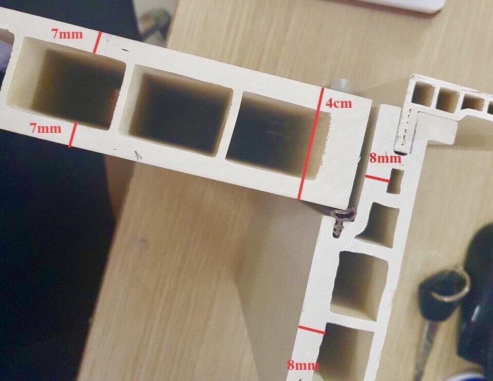 do-day-canh-cua-go-nhua-domidoor